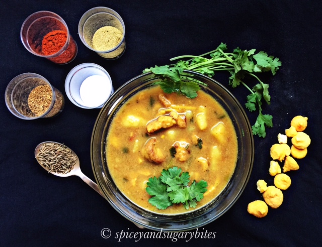 Mangodi Aloo Sabzi/Moong Dal Nuggets Curry